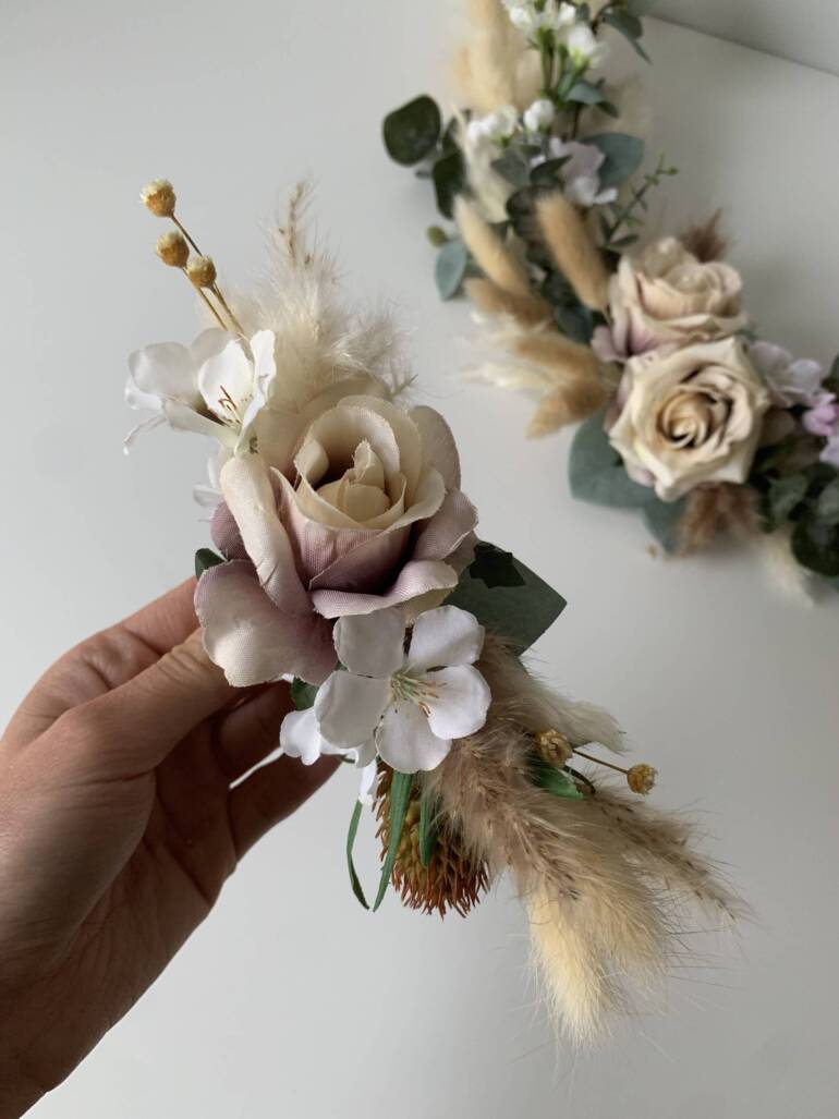 Floral accessories for a wedding occasion in beautiful shades of nude and peach in a charming boho style.